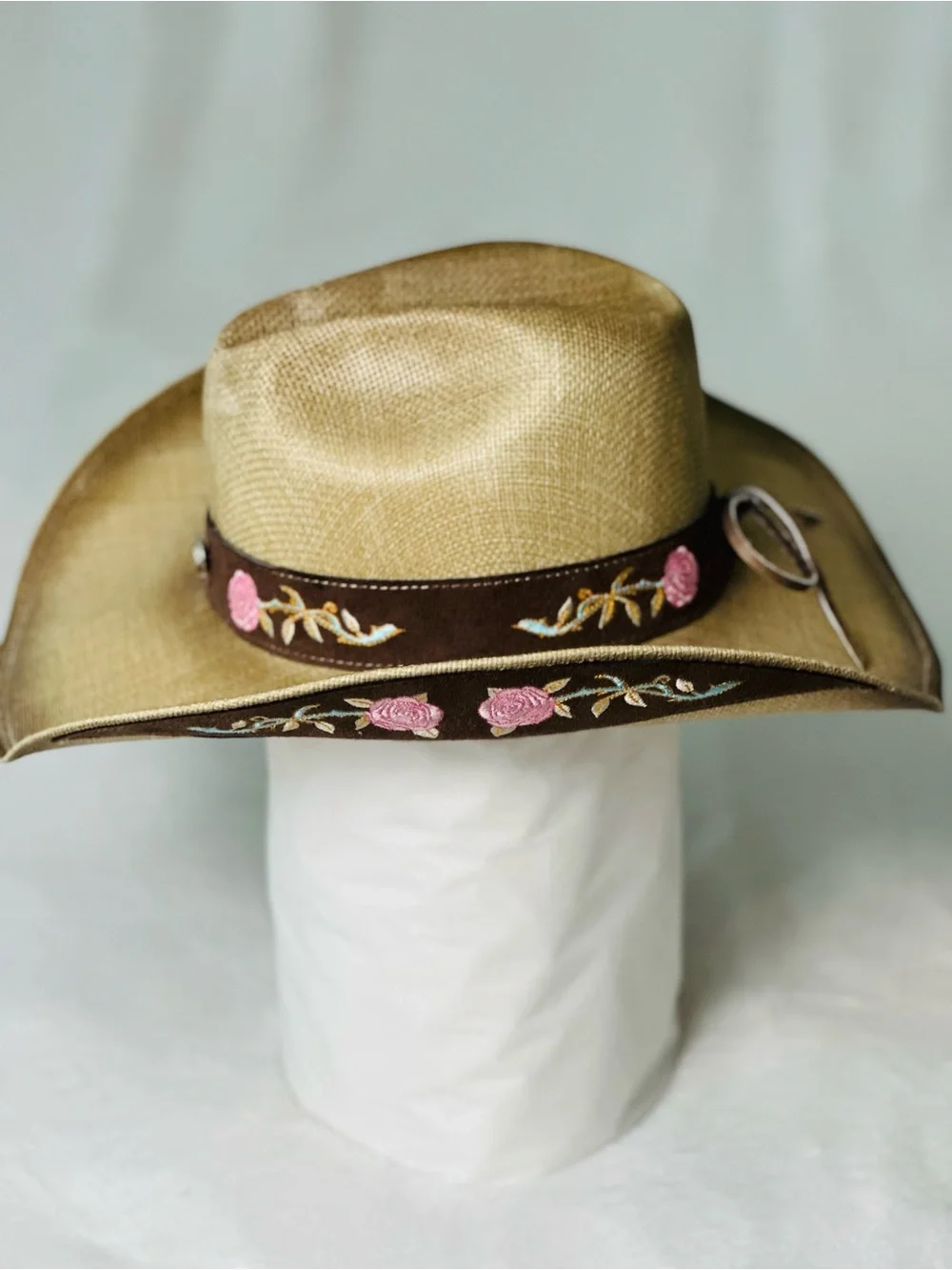 Dallas Hats Women’s Cowboy Embroidered Floral Western Hat